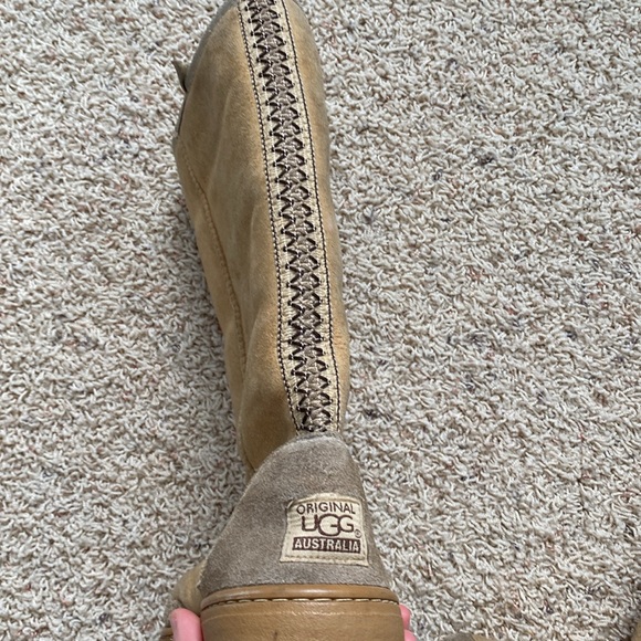 Ugg Australia Women’s Tall Ultimate Braid Boots Size 8 Rubber Sole Tan - Picture 6 of 8